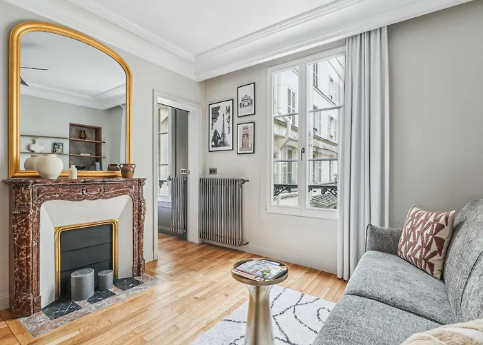 Magnificent Flat - 2br 6p - Champs Elysees *