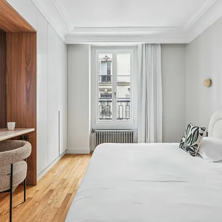 Magnificent Flat - 2br 6p - Champs Elysees 巴黎